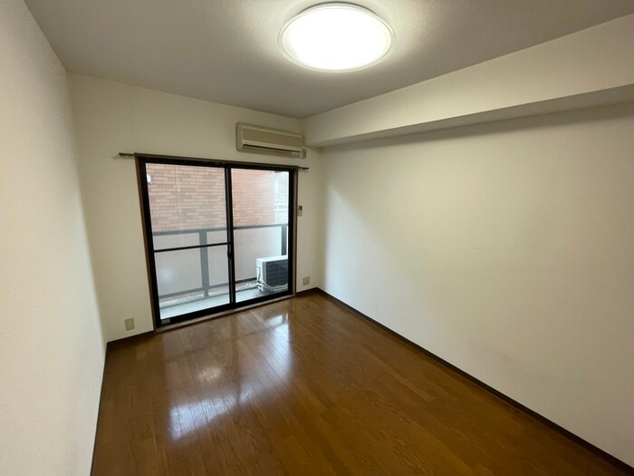 物件内観写真10　(居室)