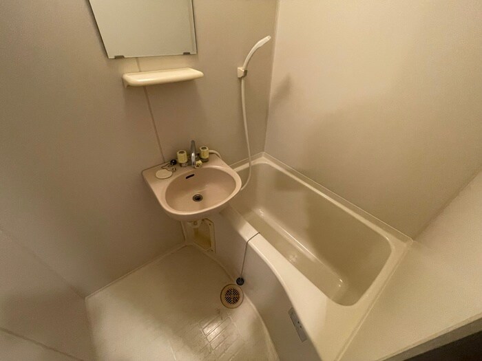 物件内観写真12　(バス／シャワールーム等)