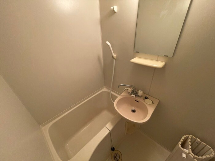 物件内観写真12　(バス／シャワールーム等)