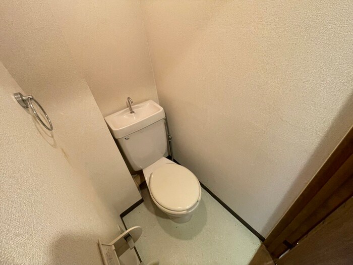 物件内観写真13　(トイレ)