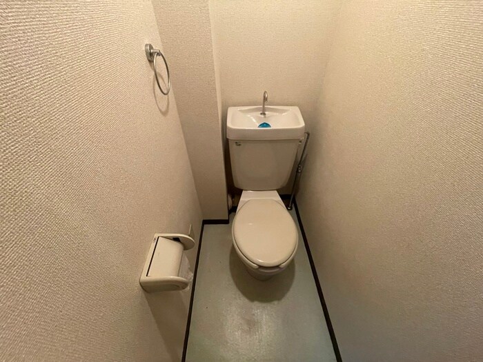 物件内観写真13　(トイレ)