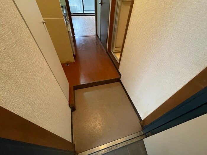 物件内観写真17　(玄関)