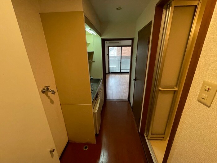 物件内観写真18　(廊下)