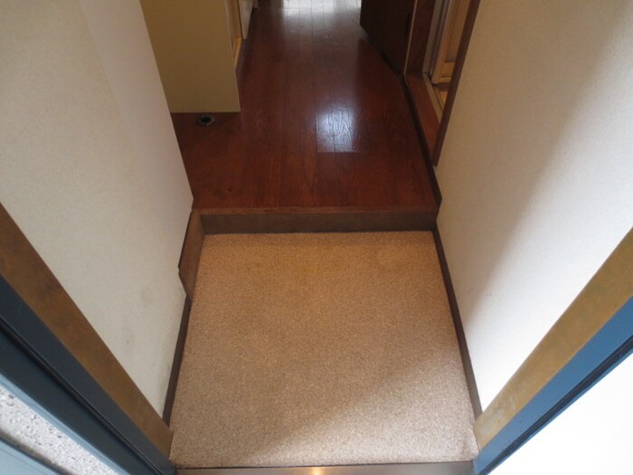 物件内観写真19　(玄関)
