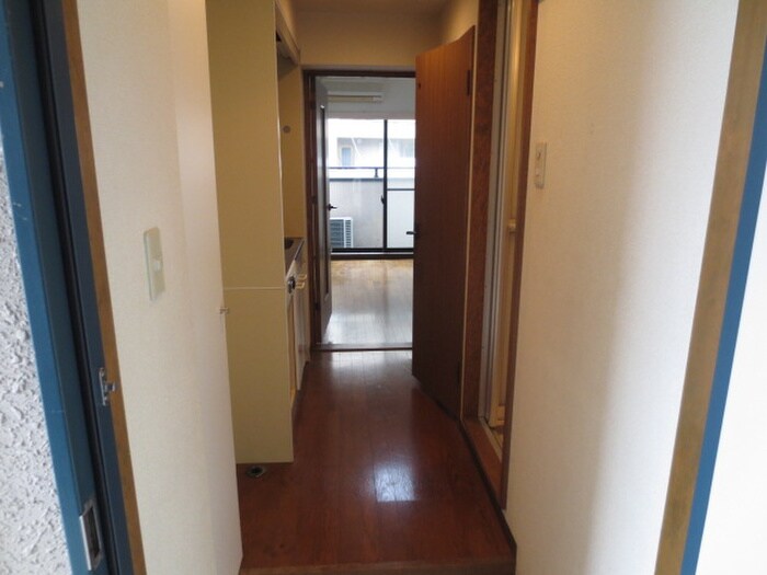 物件内観写真20　(廊下)