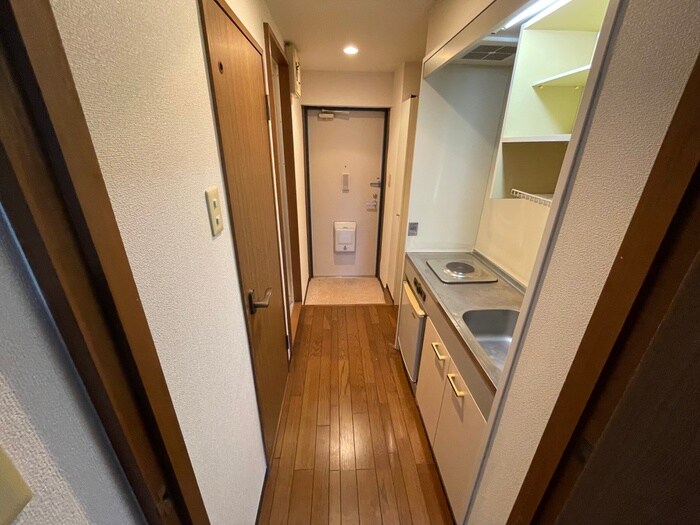 物件内観写真21　(廊下)