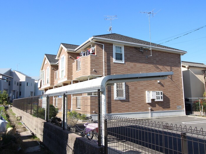 物件外観写真2　(外観写真)