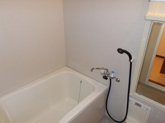 物件内観写真8　(トイレ)