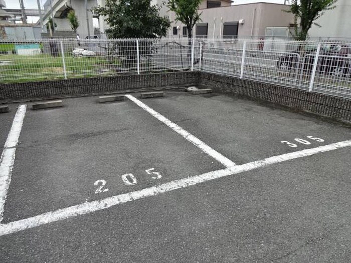 物件外観写真6　(駐輪場)