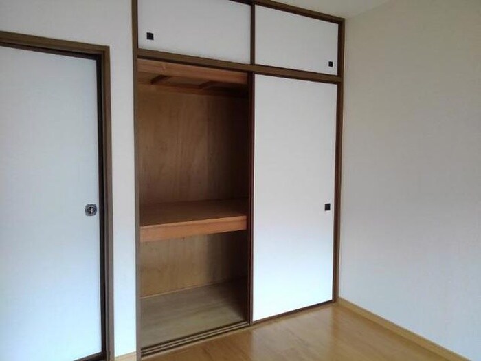 物件内観写真13　(収納)