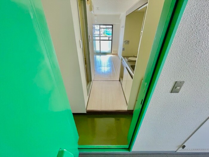 物件内観写真17　(玄関)