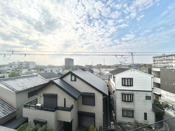 物件内観写真22　(室内からの展望)