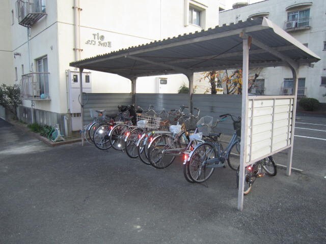 物件外観写真2　(駐輪場)