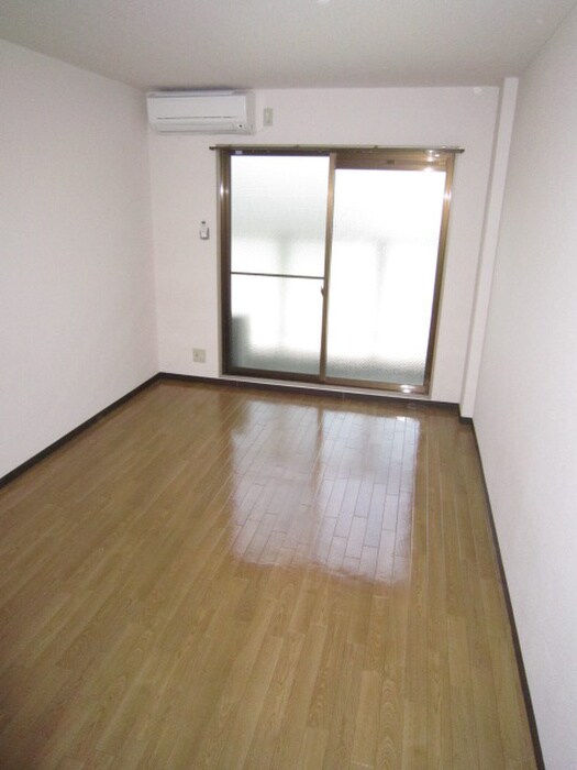 物件内観写真6　(居室)