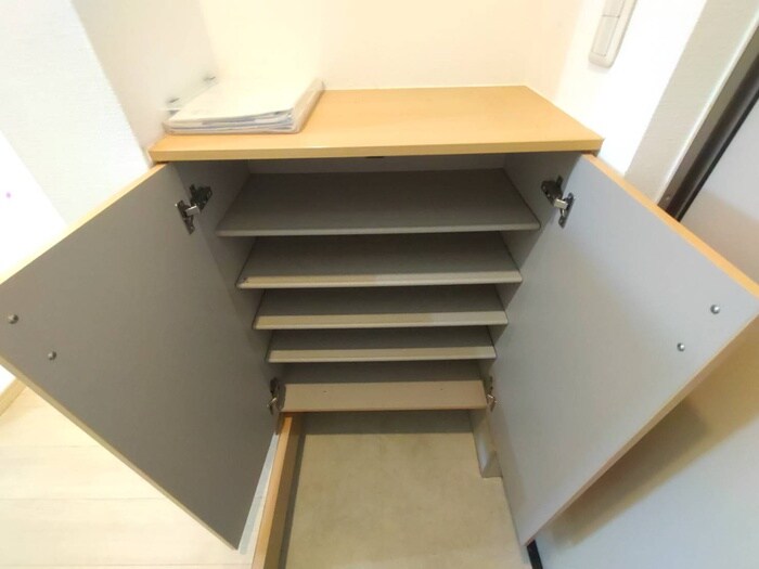 物件内観写真18　(靴箱)