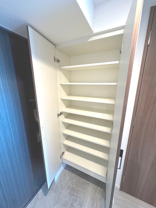 物件内観写真13　(靴箱)