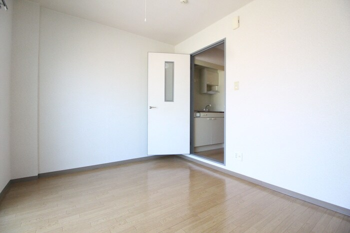 物件内観写真6　(居室)