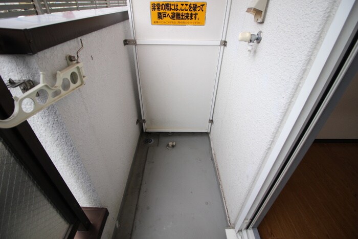 物件内観写真14　(洗濯機置場)