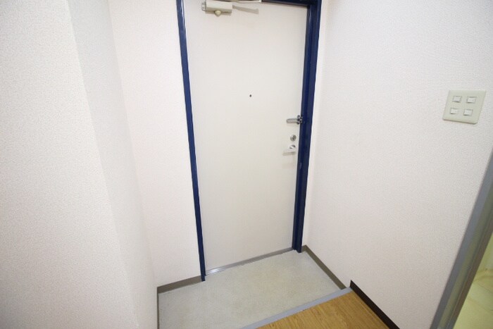 物件内観写真15　(玄関)