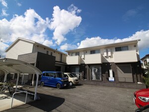 サンフィ－ルド外観写真