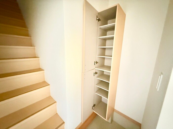 物件内観写真15　(靴箱)