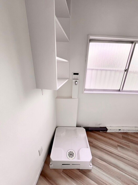 物件内観写真14　(洗濯機置場)