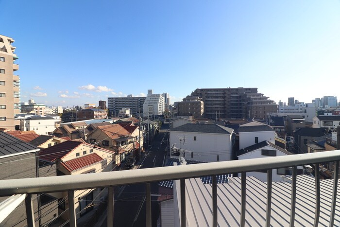 物件内観写真15　(室内からの展望)