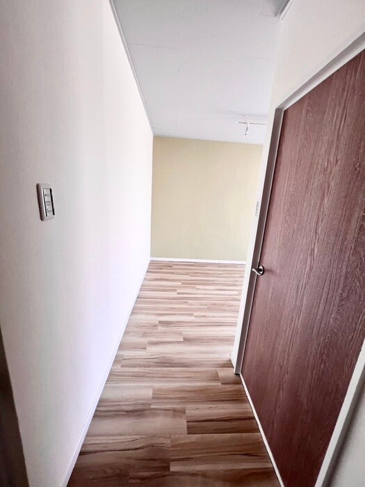 物件内観写真18　(廊下)