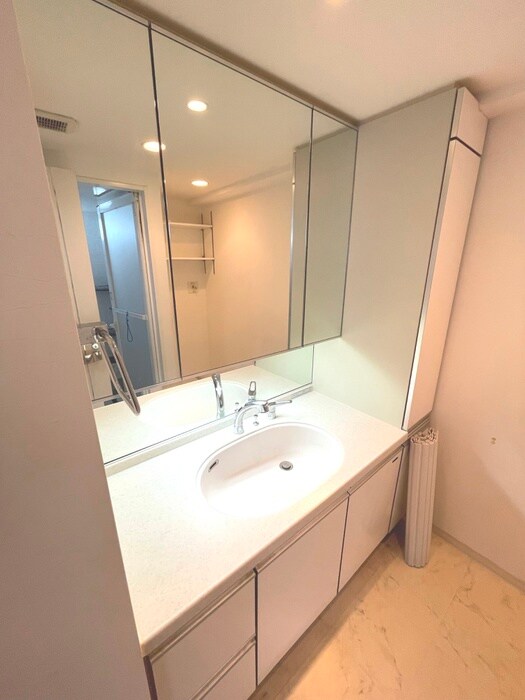 物件内観写真9　(洗面)