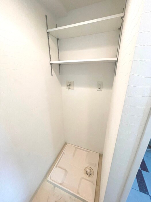 物件内観写真10　(洗濯機置場)