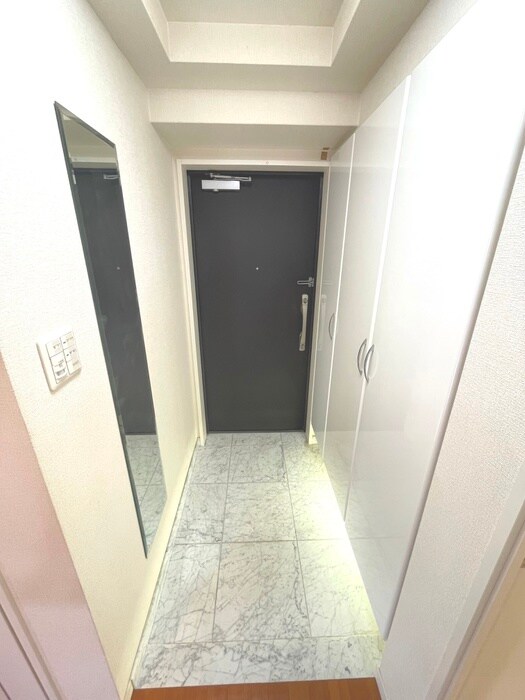 物件内観写真17　(玄関)