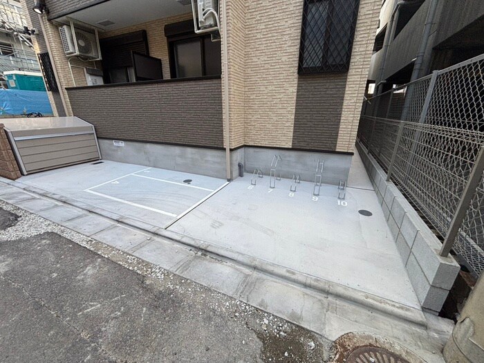 物件外観写真6　(駐輪場)