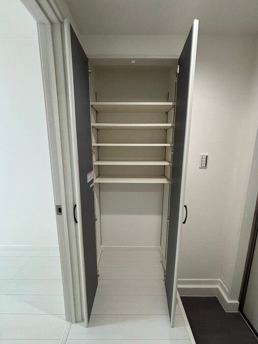 物件内観写真15　(靴箱)