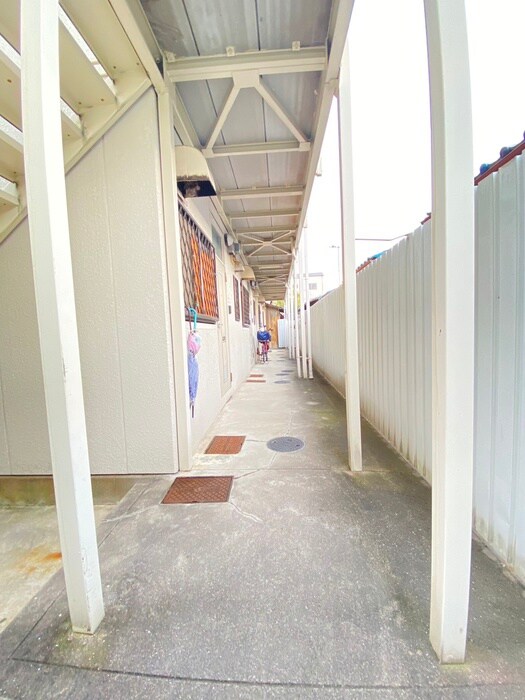 物件外観写真6　(駐輪場)