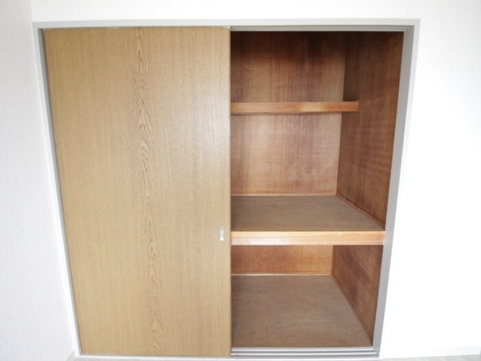 物件内観写真13　(収納)