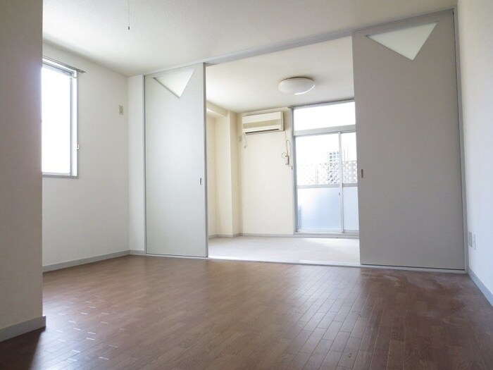 物件内観写真4　(居室)