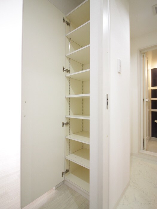 物件内観写真12　(靴箱)