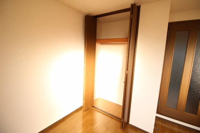 物件内観写真10　(収納)