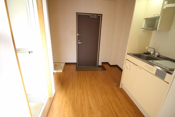 物件内観写真11　(廊下)