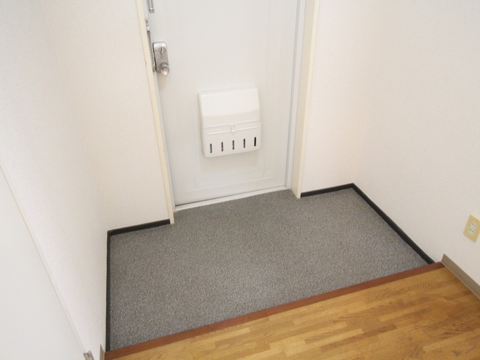 物件内観写真17　(玄関)