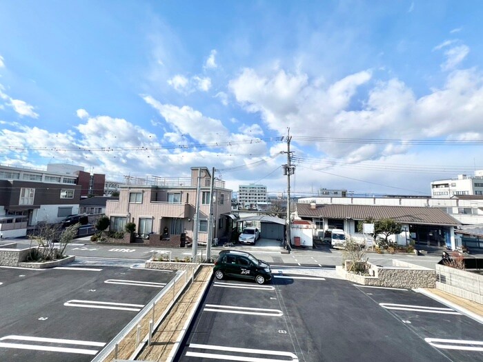 物件内観写真16　(室内からの展望)