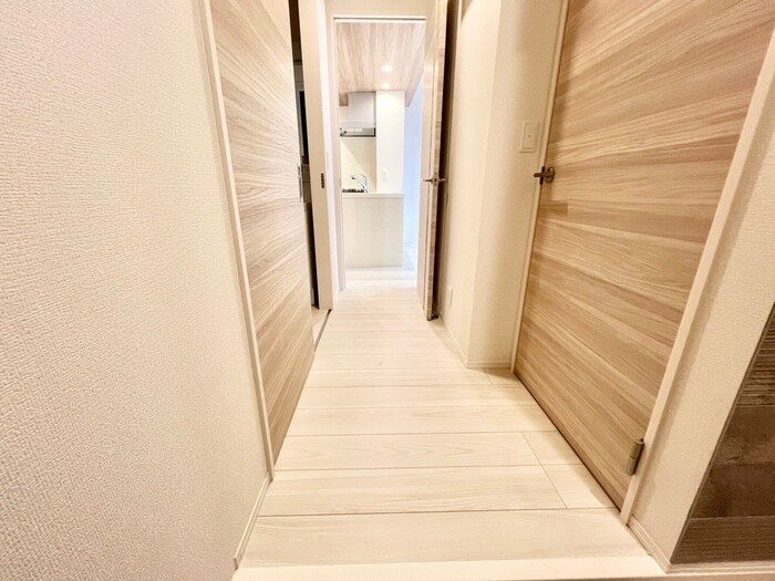 物件内観写真20　(廊下)