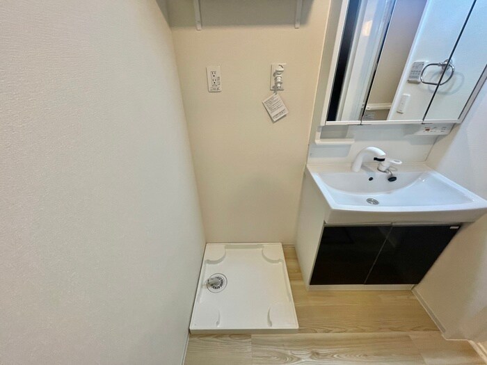 物件内観写真14　(洗濯機置場)