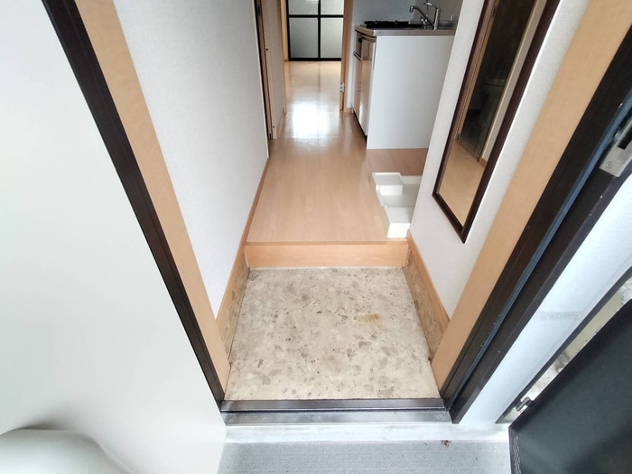 物件内観写真19　(玄関)