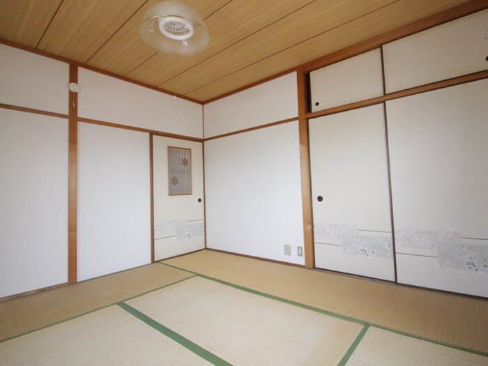 物件内観写真8　(居室)