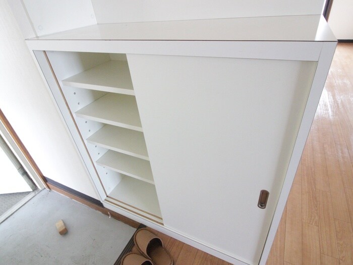 物件内観写真10　(靴箱)