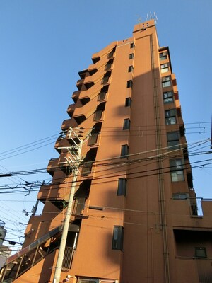 ノアーズアーク九条駅前外観写真