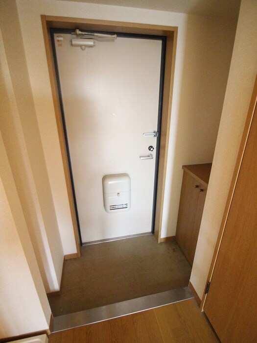 物件内観写真7　(玄関)