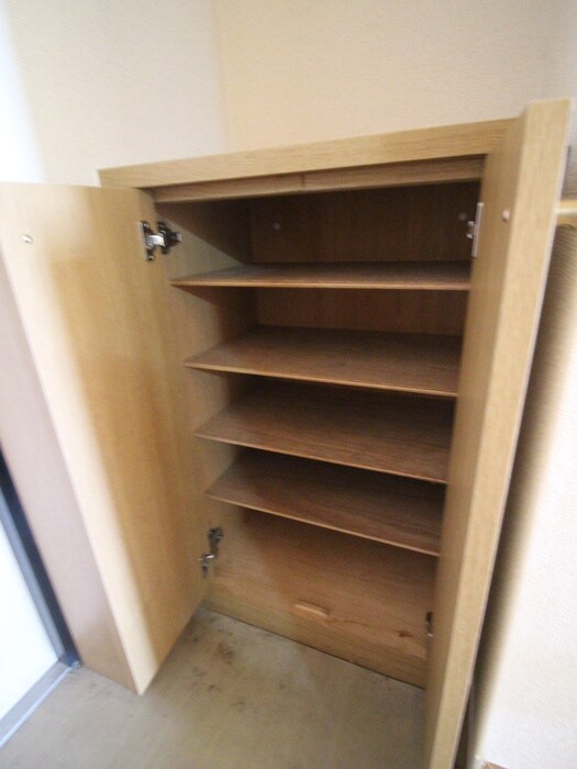 物件内観写真9　(靴箱)