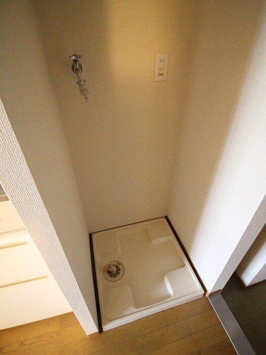 物件内観写真14　(洗濯機置場)